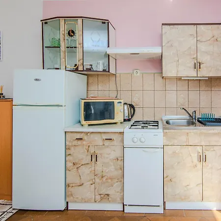 Ladika Appartement Vir
